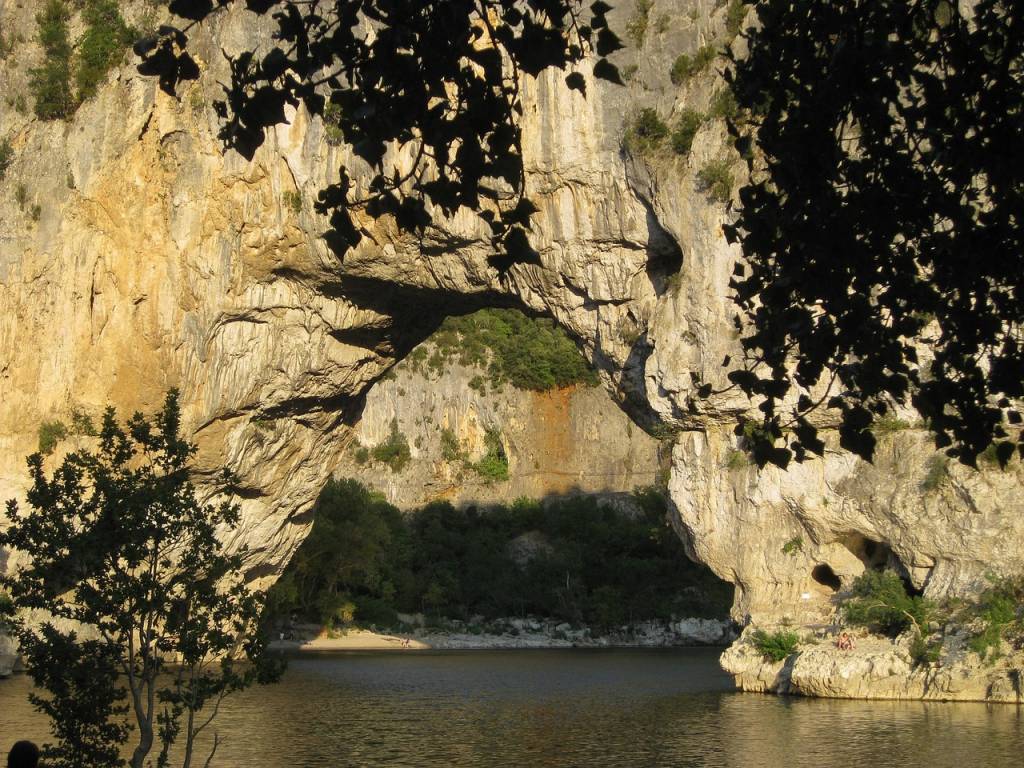 Location de gîte en ardèche : 7 conseils pour réussir vos vacances nature